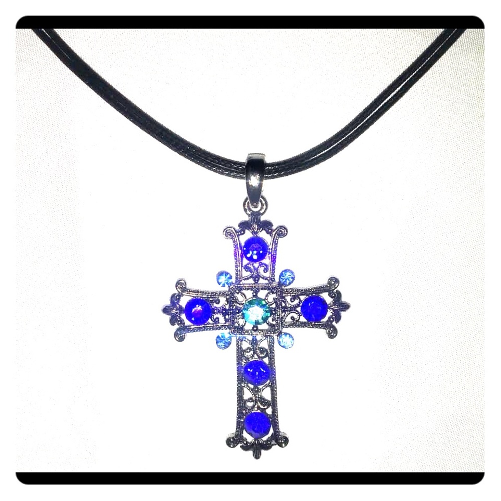 Boutique Cross Necklace NWOT